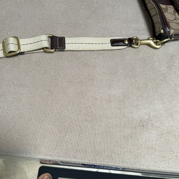 Coach Crossbody Brown/Beige Signature Coated Canvas Purse. Authentic I.D. # - Picture 11 of 16